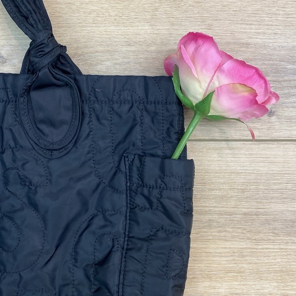 Marc Jacob’s | Tate Tote | Quilted Nylon Large Tote Bag - Picture 3 of 16